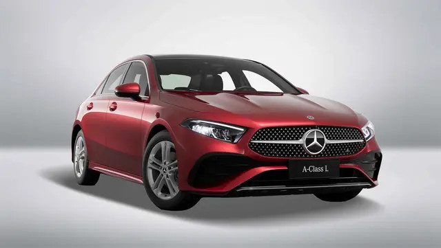 کفپوش چرمی پنج بعدی بنز A180 L